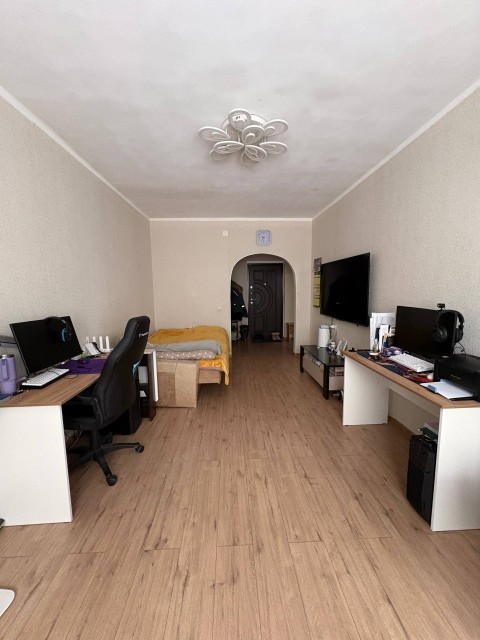 1 комн., 43 м², Монолитно-каркасный, Сахацирк 4