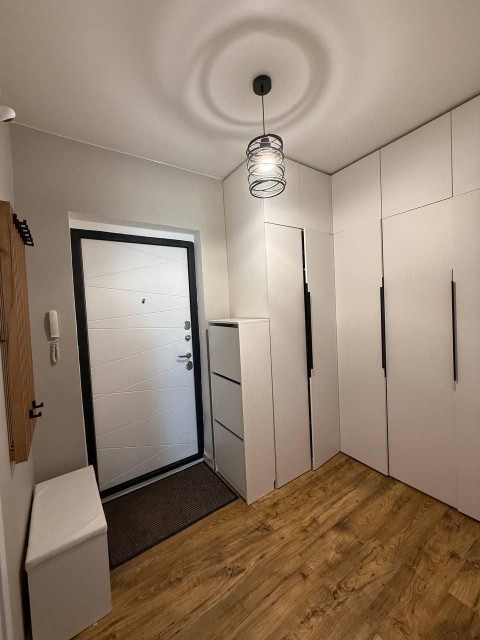 1 комн., 43 м², Монолитно-каркасный, Сахацирк 7