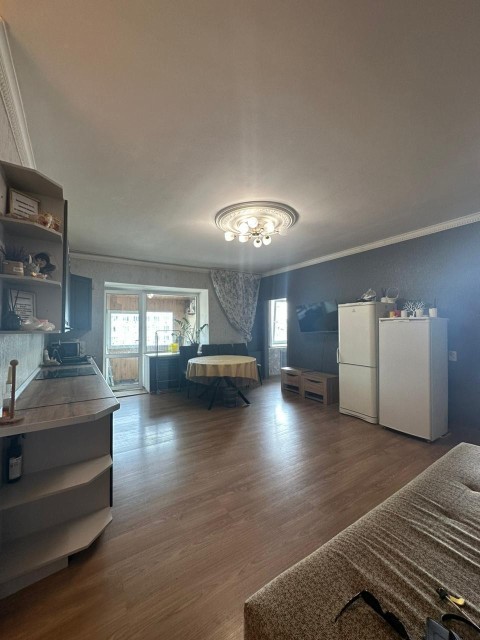 4 комн., 87 м², Блочный, Центр - район пл. Орджоникидзе 3