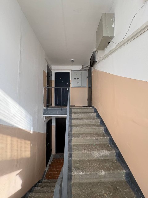 2 комн., 46 м², Блочный, Студгородок 11