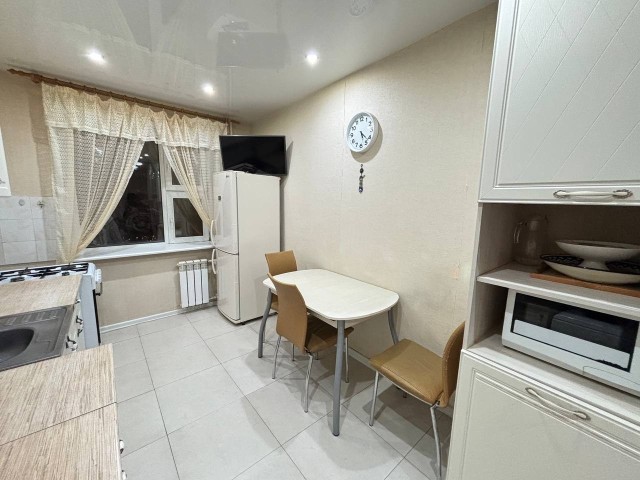 3 комн., 61 м², КПД, Крытый рынок 2