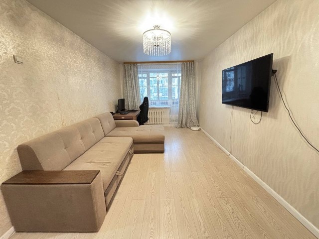 3 комн., 61 м², КПД, Крытый рынок 3