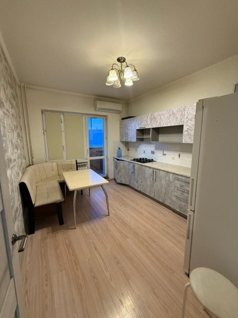 2 комн., 65 м², Монолитно-каркасный, 16 квартал 3