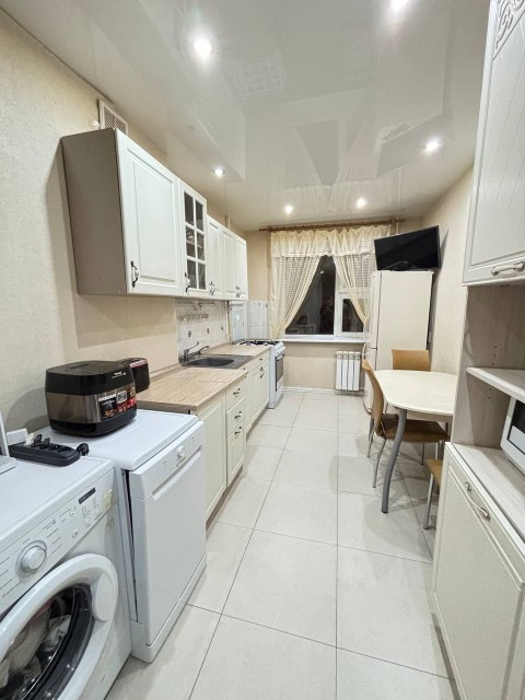 3 комн., 61 м², КПД, Крытый рынок