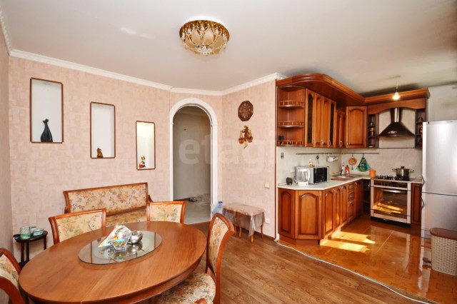 2 комн., 47 м², Инд. планировка, Авиапорт 5