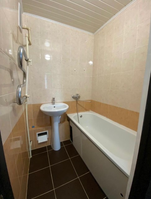 4 комн., 71 м², КПД, Крытый рынок 3