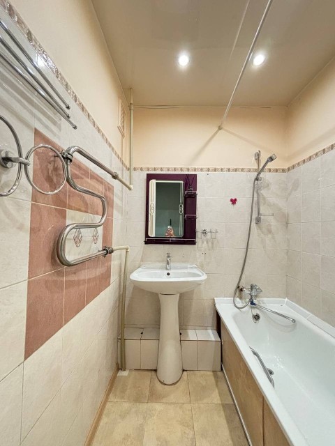 3 комн., 61 м², КПД, Крытый рынок 7