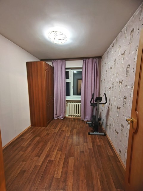 4 комн., Хрущевка, Дом быта 4