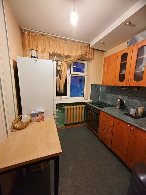 4 комн., Хрущевка, Дом быта