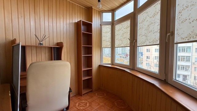 3 комн., 93 м², Инд. планировка, Сахацирк 19