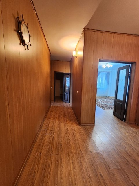 2 комн., 86 м², Блочный, Кинотеатр Лена 10