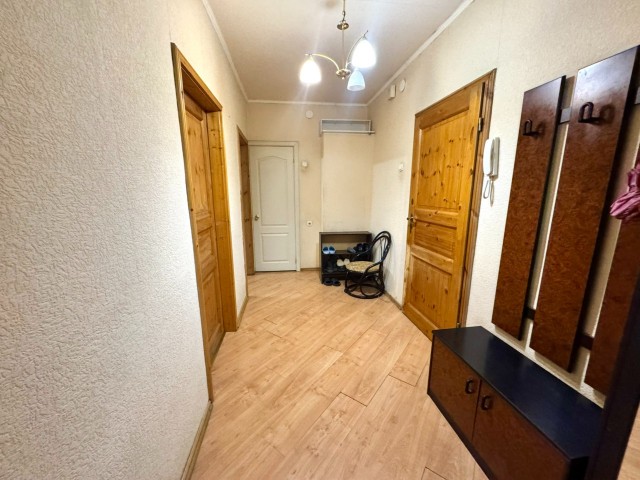 2 комн., 53 м², Инд. планировка, Центр - район пл. Орджоникидзе 10