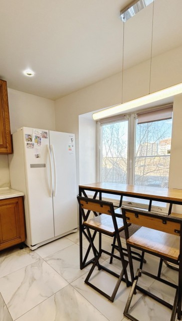 Больше 4 комн., 125 м², Инд. планировка, Областная больница, рынок "Манньыаттаах" 8