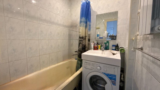 4 комн., 70 м², КПД, 202 мкрн. 13