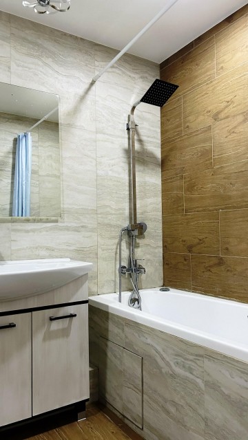 Больше 4 комн., 125 м², Инд. планировка, Областная больница, рынок "Манньыаттаах" 3