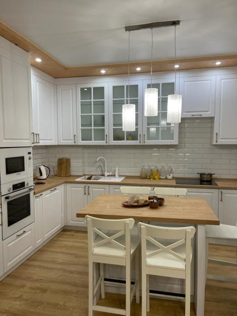 3 комн., 56 м², Монолитно-каркасный, Авиапорт 10