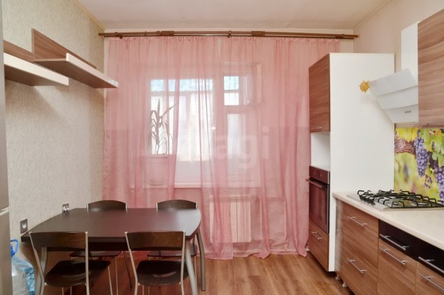 3 комн., 73 м², Инд. планировка, Авиапорт 3