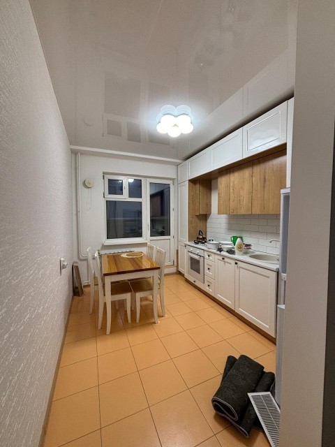 1 комн., 39 м², Монолитно-каркасный, Областная больница, рынок "Манньыаттаах" 2