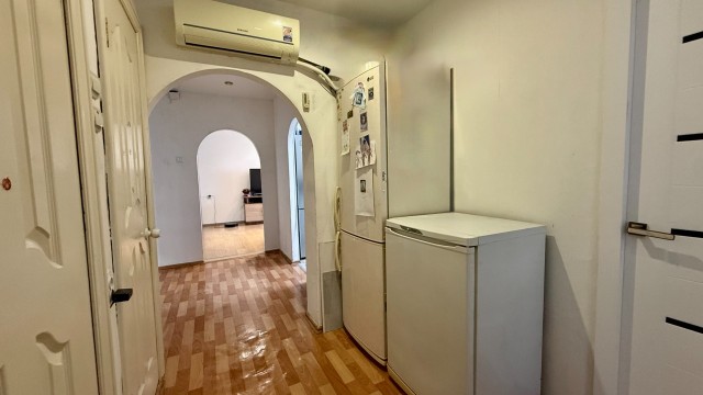 4 комн., 70 м², КПД, 202 мкрн. 10
