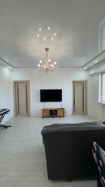 3 комн., Монолитно-каркасный, Центр - район пл. Орджоникидзе 14