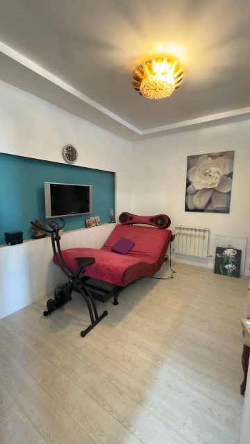 3 комн., Монолитно-каркасный, Центр - район пл. Орджоникидзе 9