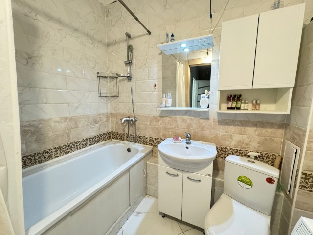 1 комн., 36 м², Монолитно-каркасный, Областная больница, рынок "Манньыаттаах" 8