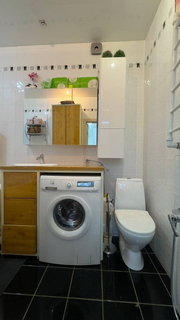 3 комн., Монолитно-каркасный, Центр - район пл. Орджоникидзе 6