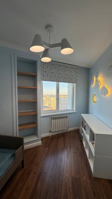 4 комн., Блочный, 203 мкрн. 9