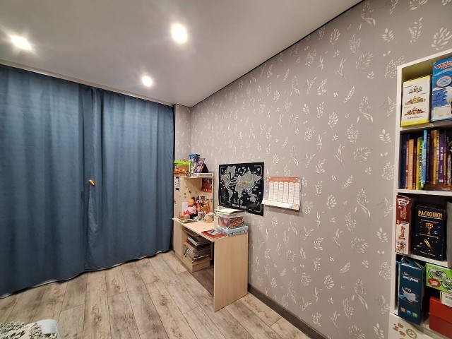 2 комн., 59 м², Блочный, Площадь Победы 3