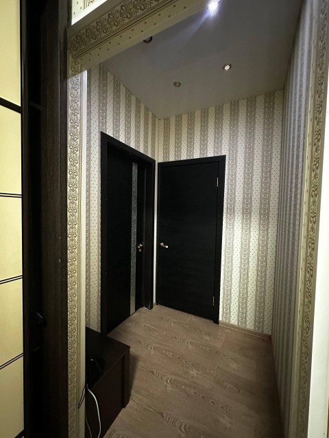 3 комн., 79 м², Блочный, 202 мкрн. 7