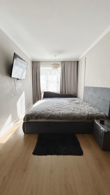 Больше 4 комн., 125 м², Инд. планировка, Областная больница, рынок "Манньыаттаах" 10