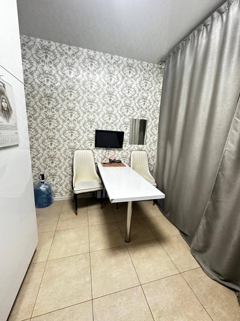 3 комн., 79 м², Блочный, 202 мкрн. 9