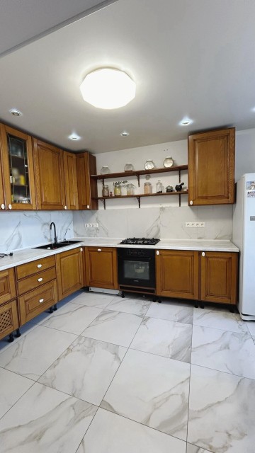 Больше 4 комн., 125 м², Инд. планировка, Областная больница, рынок "Манньыаттаах" 6