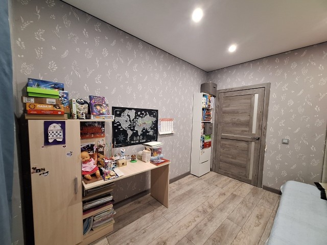 2 комн., 59 м², Блочный, Площадь Победы 4