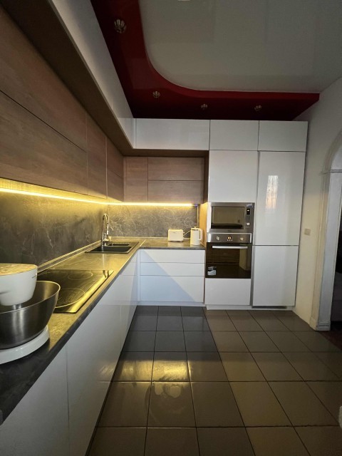 2 комн., 60 м², Монолитно-каркасный, Авиапорт 2