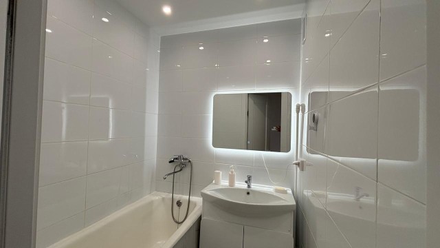 4 комн., 71 м², КПД, Центр - район пл. Орджоникидзе 5