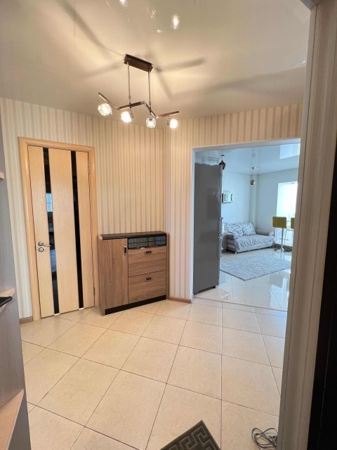 2 комн., 65 м², Монолитно-каркасный, Центр - район пл. Дружбы 7