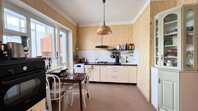 3 комн., 85 м², 112 серия, 203 мкрн. 2