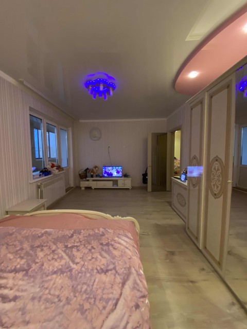 4 комн., 130 м², Монолитно-каркасный, 31 школа 9