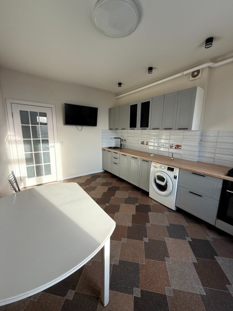 2 комн., 65 м², Блочный 3