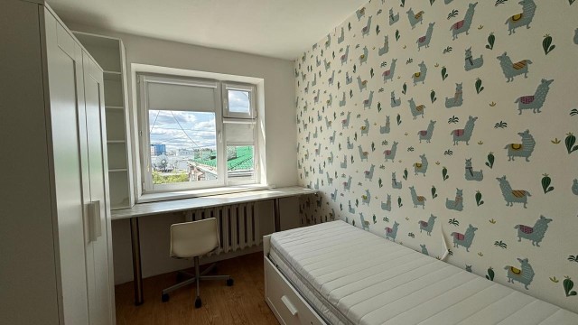 4 комн., 71 м², КПД, Центр - район пл. Орджоникидзе 3