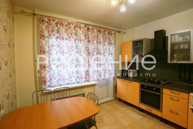 Больше 4 комн., 108 м², 112 серия, Площадь Победы 2