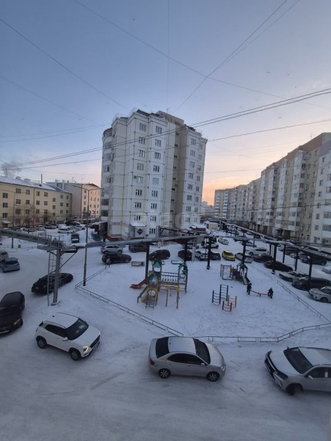 3 комн., 70 м², Сталинка, Центр - район пл. Дружбы 12