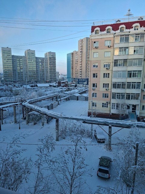 3 комн., 93 м², Монолитно-каркасный, Сахацирк 18