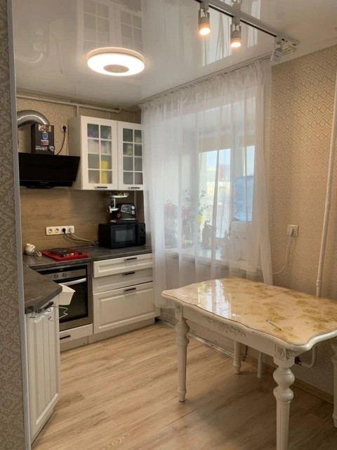 2 комн., 40 м², КПД, Центр - район пл. Орджоникидзе