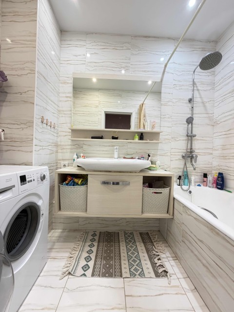 3 комн., 83 м², Монолитно-каркасный, Гимеин 9