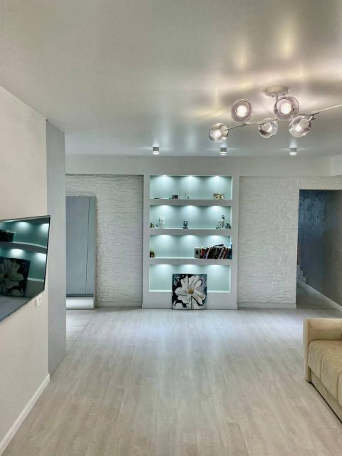 3 комн., Блочный, Рынок Столичный