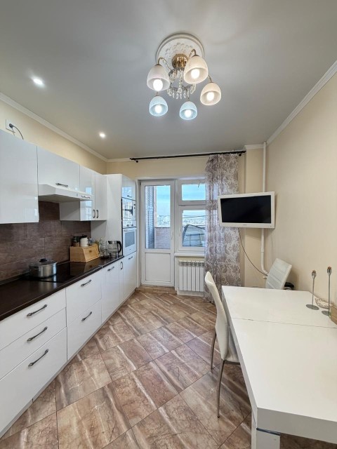 3 комн., 83 м², Монолитно-каркасный, Гимеин 2