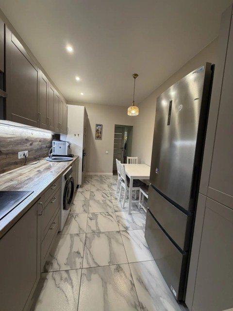 2 комн., 65 м², Блочный, Рынок Столичный 2