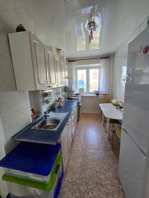 3 комн., 62 м², Блочный, Центр - район пл. Орджоникидзе 12